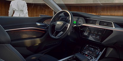 Electric cars - Apple CarPlay: optional - Audi Q8 Sportback e-tron 55 advanced quattro