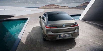 Electric cars - Parkassistent hinten: serie - BMW i7 xDrive 60