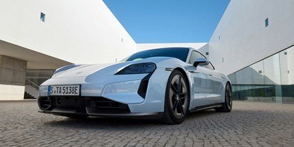 Electric cars - Porsche Taycan GTS 