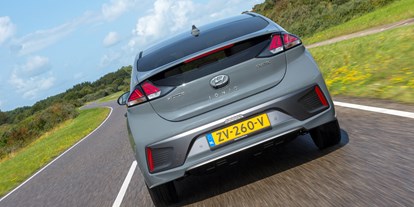Elektroautos - Position Ladeanschluss: Links hinten - Hyundai IONIQ Elektro