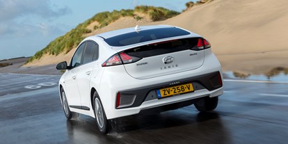 Electric cars - Position Ladeanschluss: Links hinten - Hyundai IONIQ Elektro