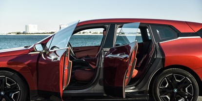 Electric cars - Anhängerkupplung: verfügbar - BMW iX xDrive 40