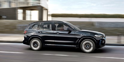 Elektroautos - Anhängerkupplung: verfügbar - BMW iX3