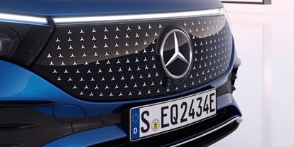 Electric cars - Position Ladeanschluss: Rechts hinten - Mercedes EQA 350 4MATIC