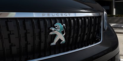 Electric cars - Position Ladeanschluss: Links vorne - Peugeot e-Traveller L3 75 kWh