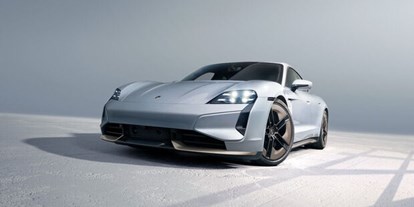 Electric cars - Aufbau: Limousine - Porsche Taycan Turbo
