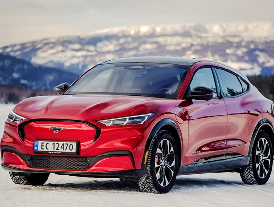 Elektroauto Modell: Ford Mustang Mach-E AWD Standard Range