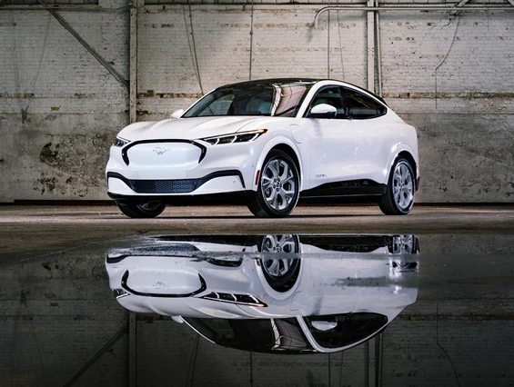 Elektroauto Modell: Ford Mustang Mach-E Standard Range