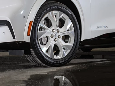 Elektroauto Modell: Ford Mustang Mach-E Standard Range