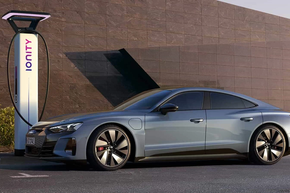 Elektroauto Modell: Audi e-tron GT quattro