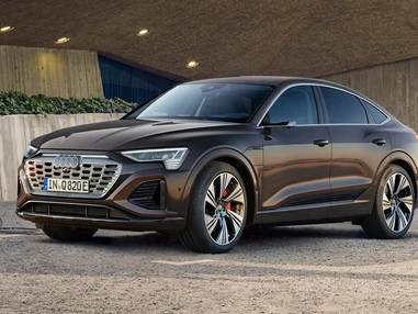 Elektroauto Modell: Audi Q8 Sportback e-tron 50