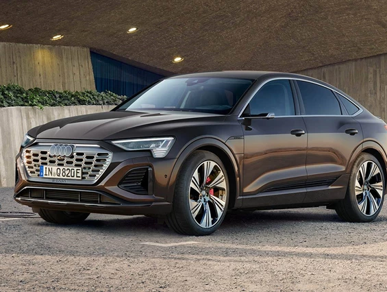 Elektroauto Modell: Audi Q8 Sportback e-tron 50