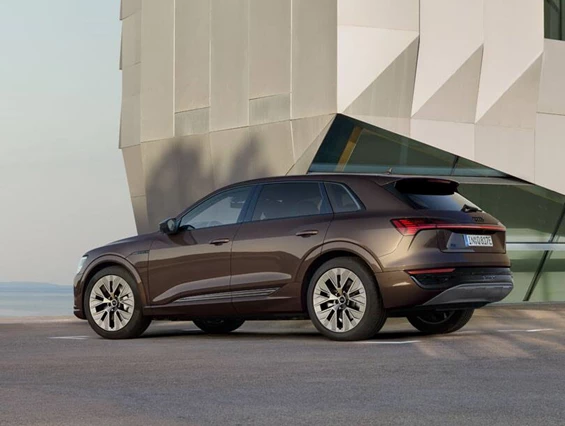 Elektroauto Modell: Audi Q8 Sportback e-tron 50