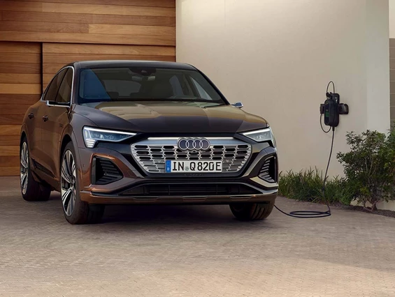 Elektroauto Modell: Audi Q8 Sportback e-tron 50