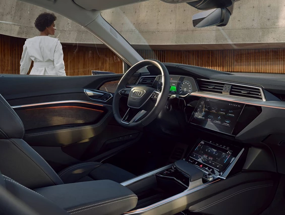 Elektroauto Modell: Audi Q8 Sportback e-tron 50
