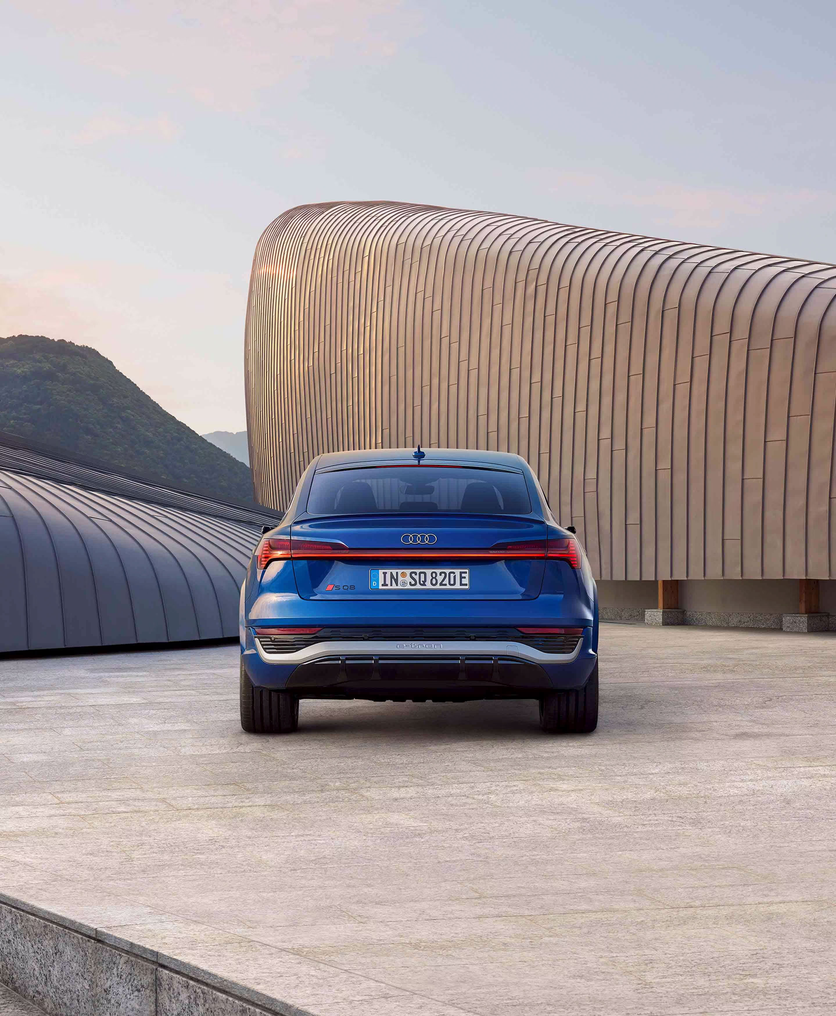 Elektroautos - Schnellladen - Audi SQ8 Sportback e-tron