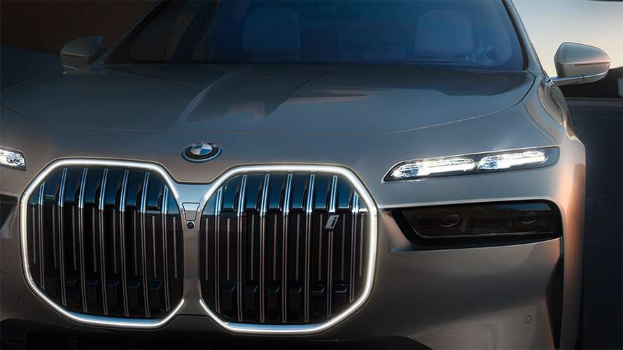 Elektroautos - Position Ladeanschluss: Rechts hinten - BMW i7 eDrive50