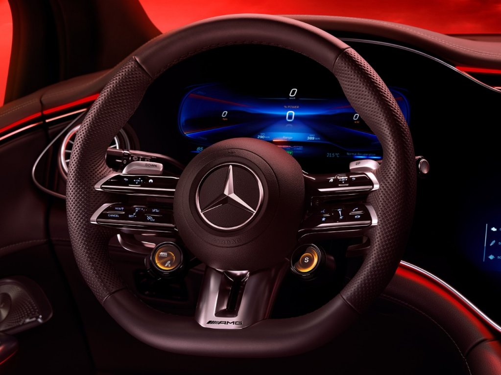 Elektrische auto's - Notrufsystem - Mercedes-Benz EQE AMG 43 4MATIC