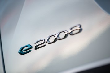Elektroauto Modell: Peugeot e-2008