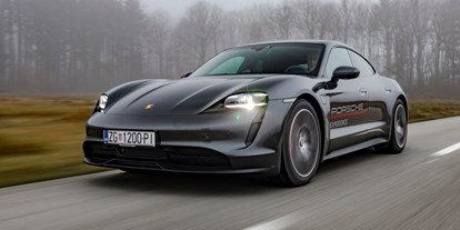 Elektroautos - Verfügbarkeit: Serienproduktion - Porsche Taycan