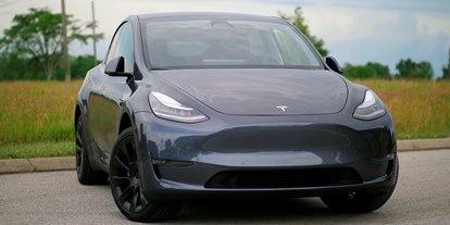 Elektroautos - Position Ladeanschluss: Links hinten - Tesla Model Y Maximale Reichweite